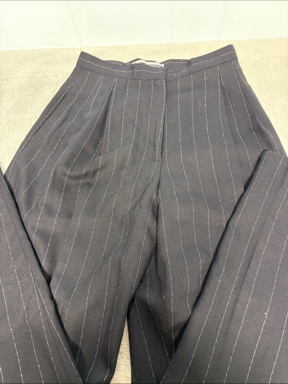 Vintage pure wool, Amanda Smith navy pleated trouser pants
